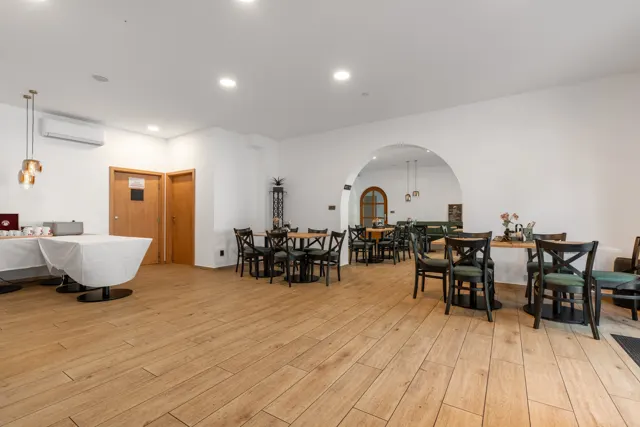 Prostor restaurace pro společné setkání